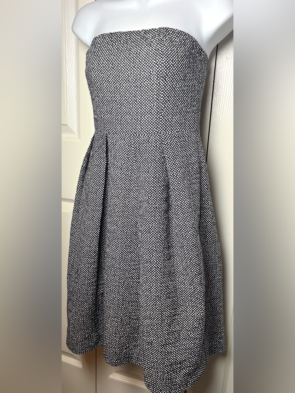 J CREW Strapless Dress Polka Dot Black White Sun Seersucker Empire Knee Length - Picture 4 of 11
